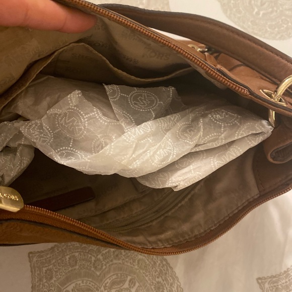 Michael Kors Leather handbag 👜 - Picture 5 of 15